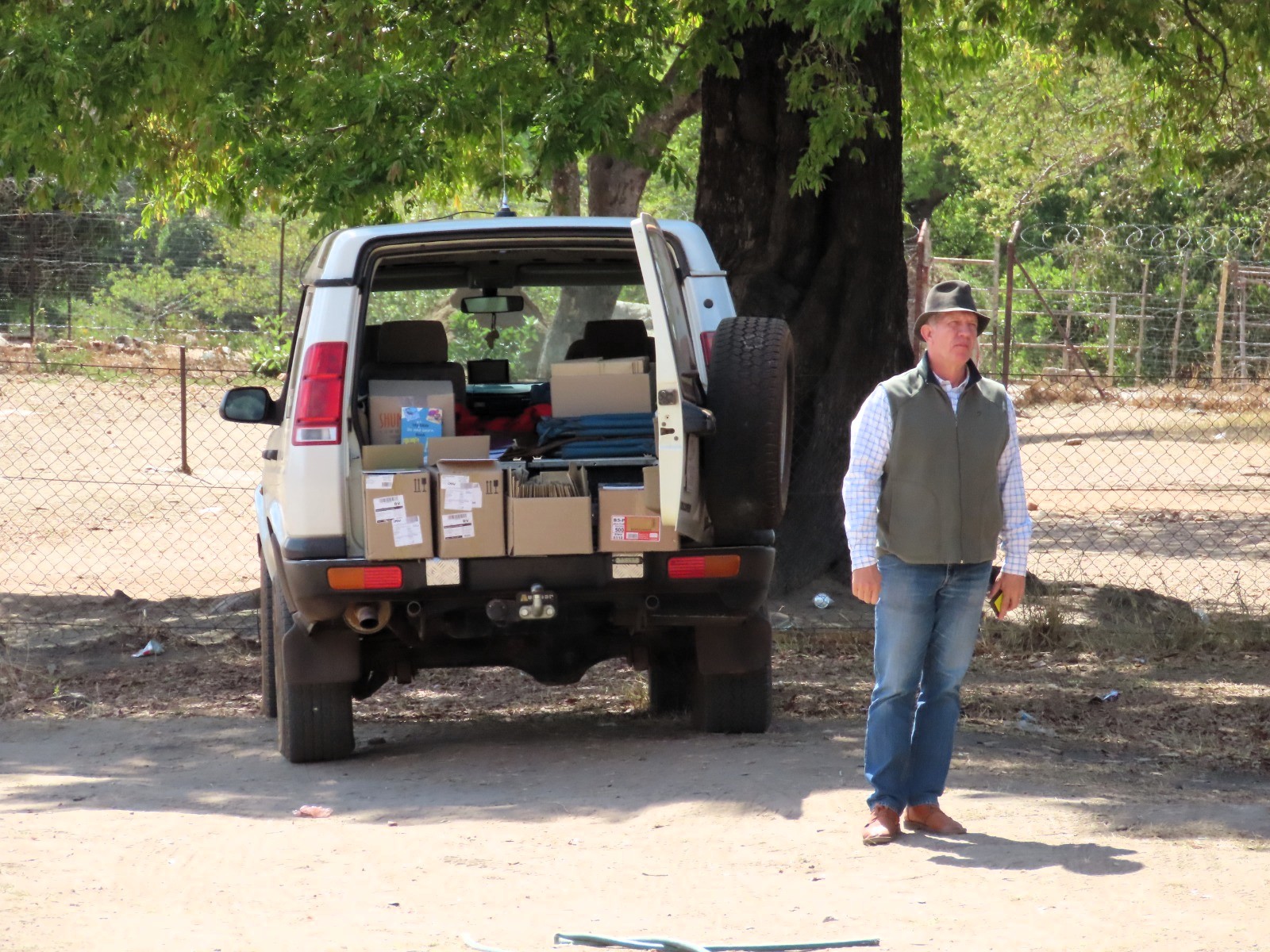 bybels 
                         uitgedeel