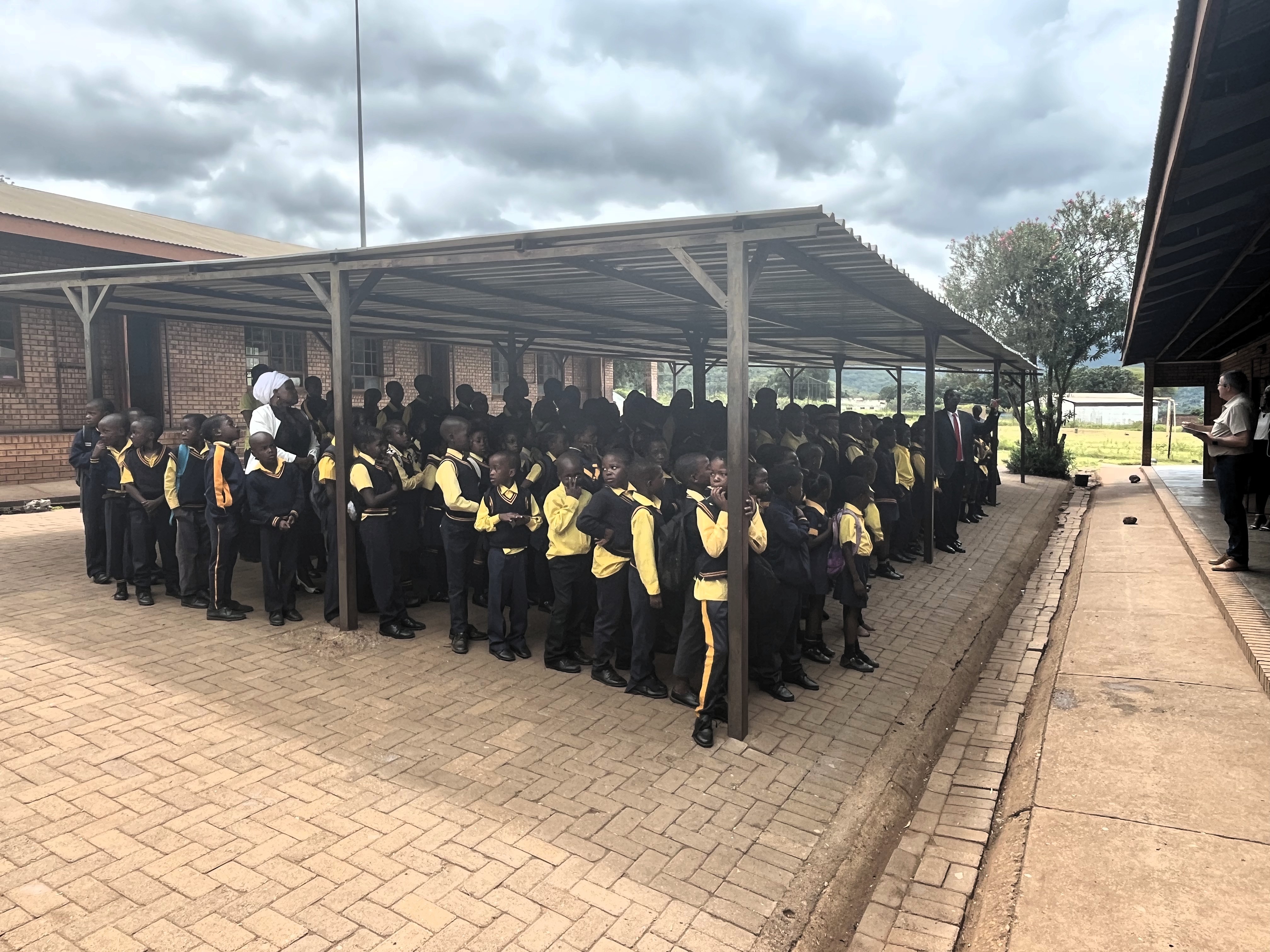 bybels 
                         uitgedeel